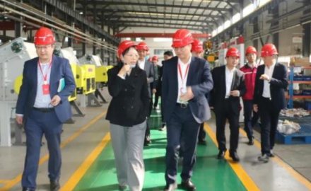 青岛市委常委、组织部部长于玉一行到九游会J9考察调研